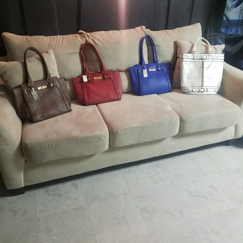 Purses - Picture 3 of 4